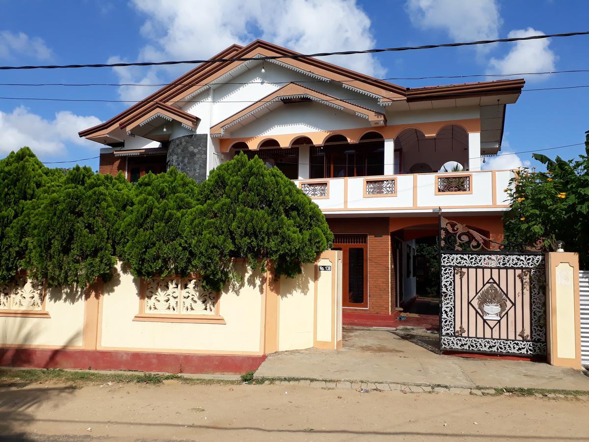 Brinthavanam Days Inn จาฟนา ภายนอก รูปภาพ