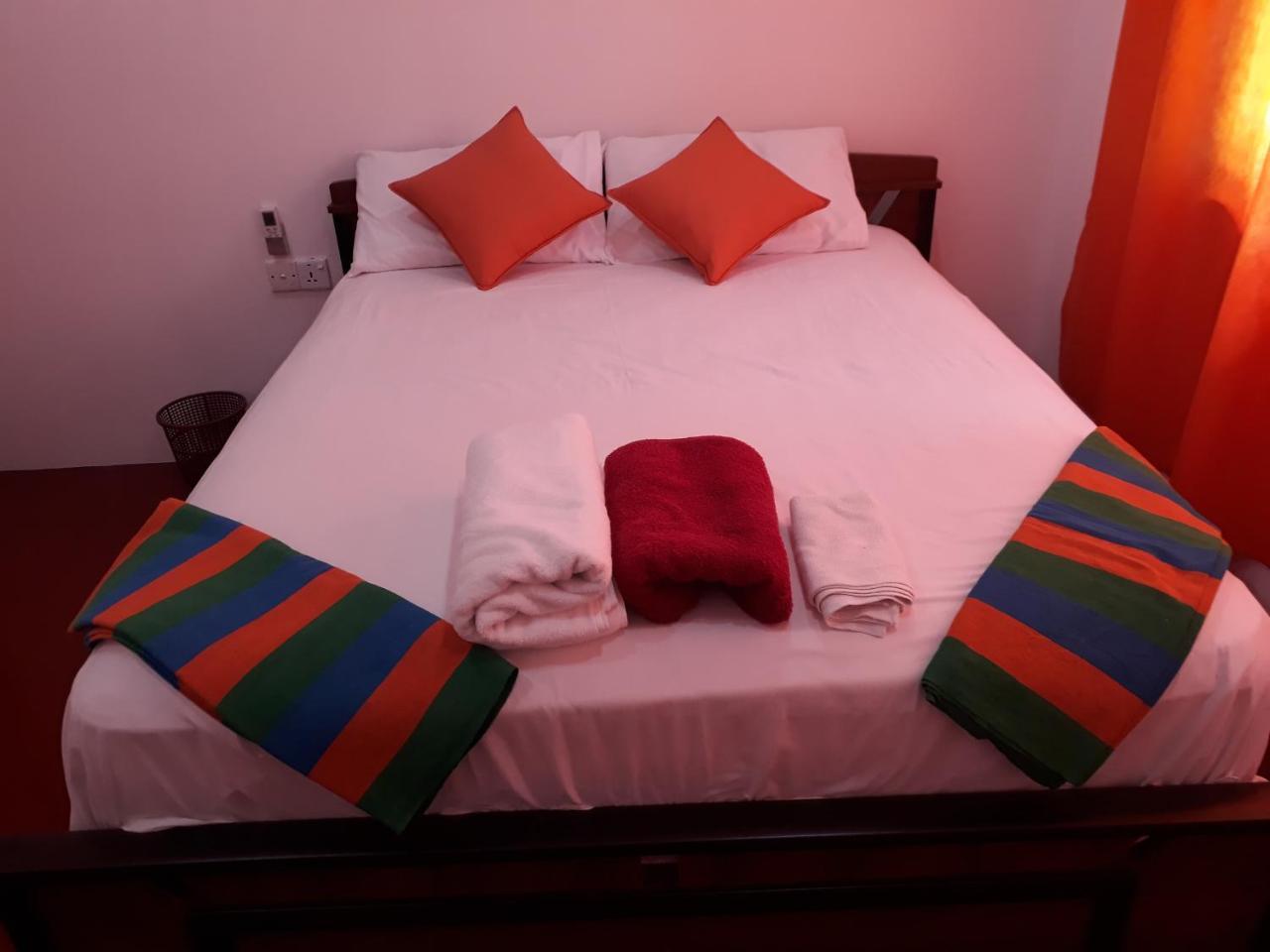 Brinthavanam Days Inn จาฟนา ภายนอก รูปภาพ